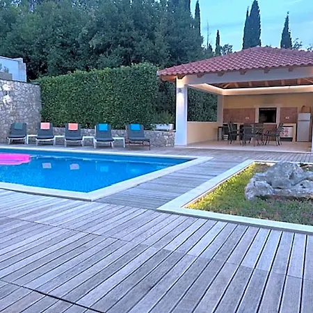 Hotel Oasis Cypress 3*