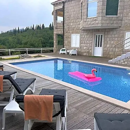 Oasis Cypress 3*