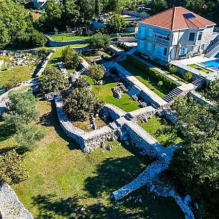 Oasis Cypress Hotel 3*